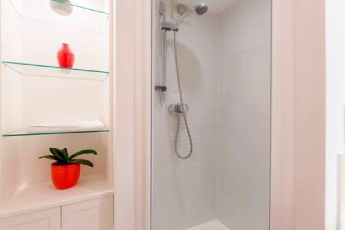 Holland Park 2 Bed Flat By Basetogo * Londra