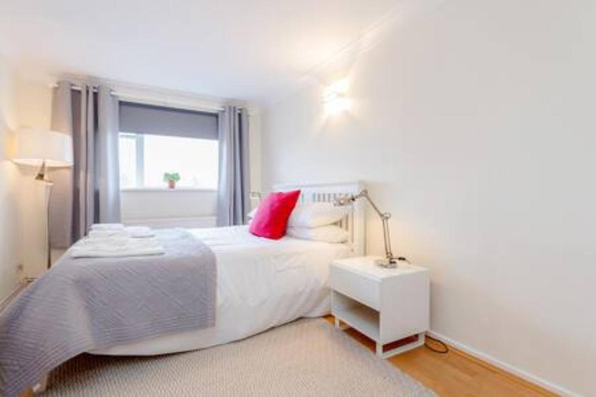 Appartamento Holland Park 2 Bed Flat By Basetogo