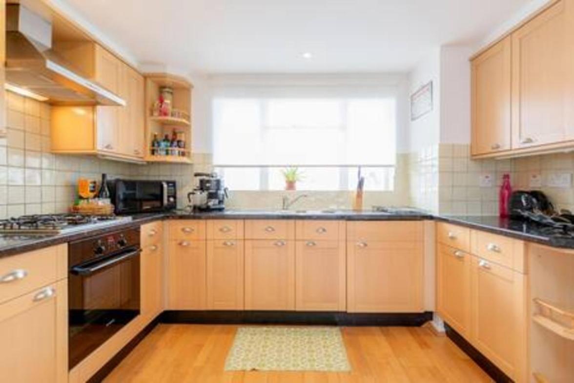 Holland Park 2 Bed Flat By Basetogo * Londra